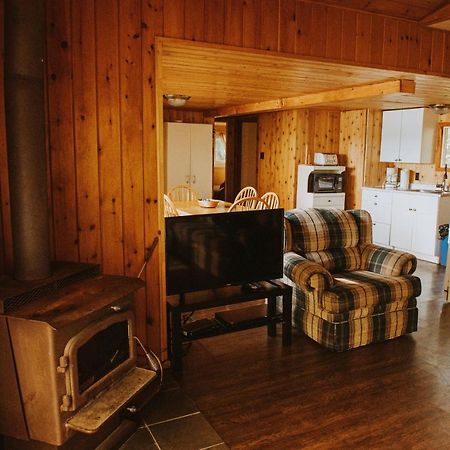 Lang Lake Resort Espanola Extérieur photo