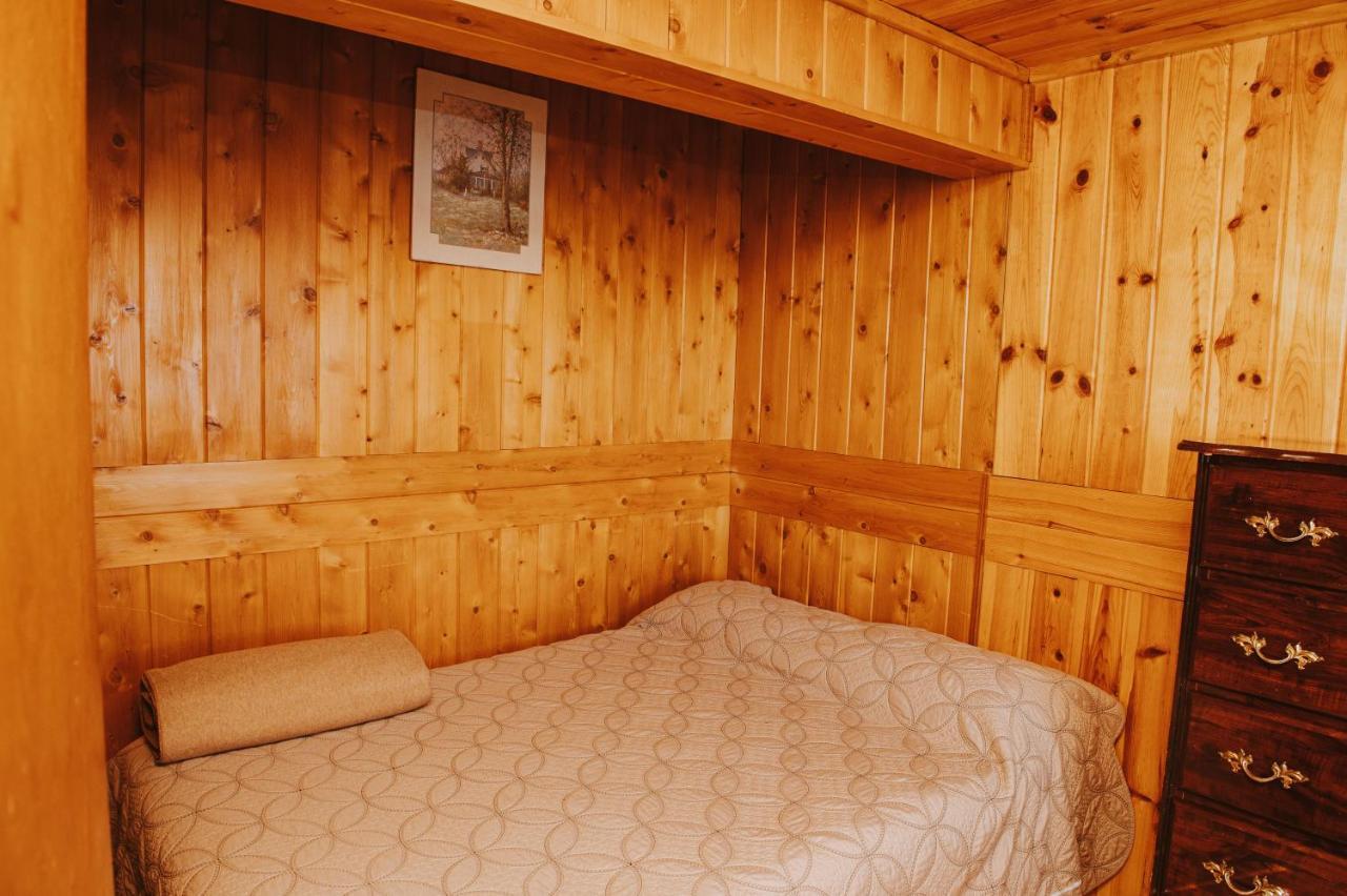 Lang Lake Resort Espanola Extérieur photo