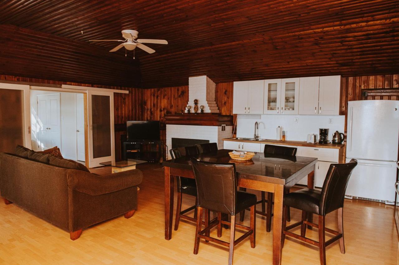 Lang Lake Resort Espanola Extérieur photo