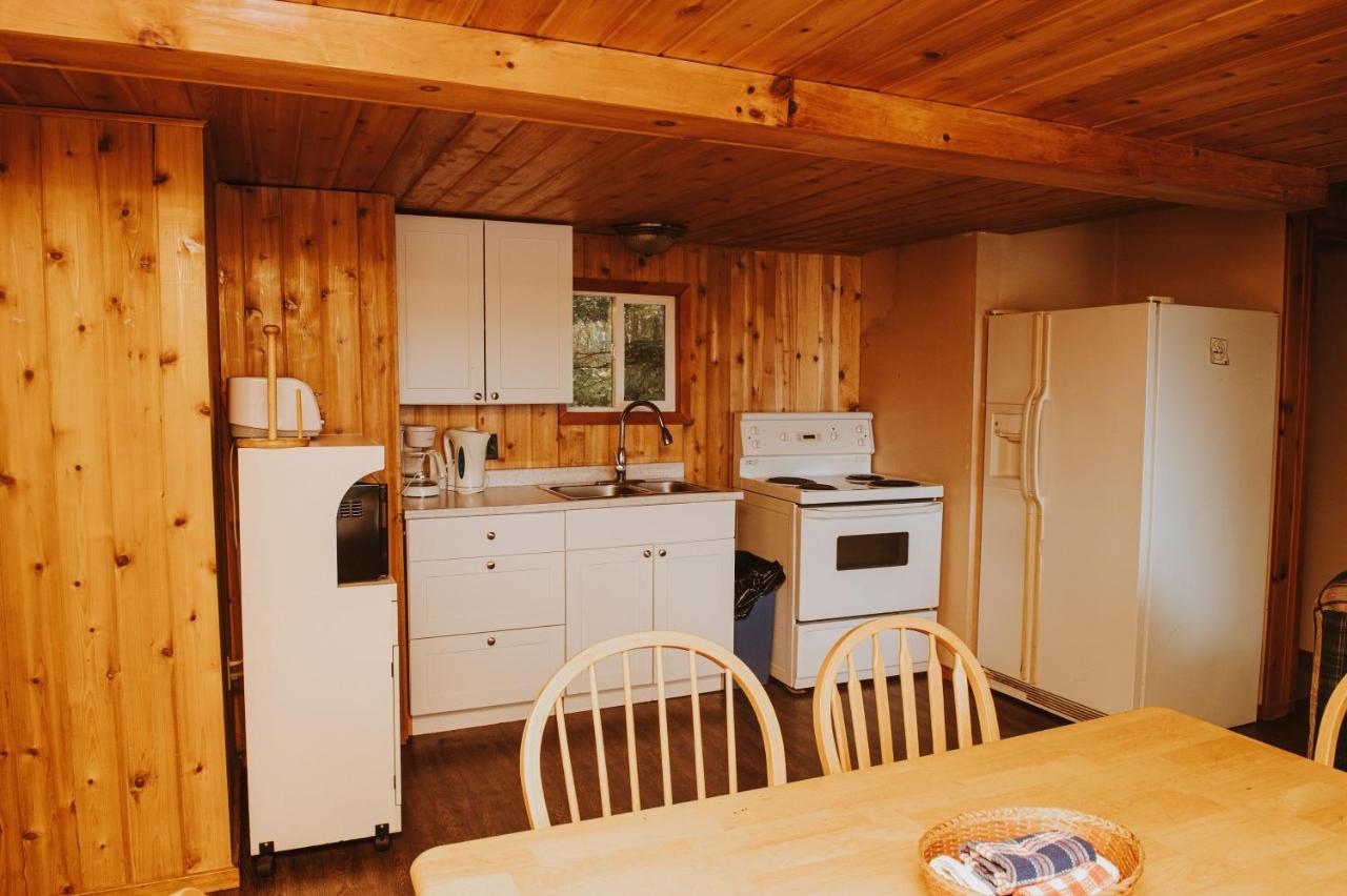 Lang Lake Resort Espanola Extérieur photo