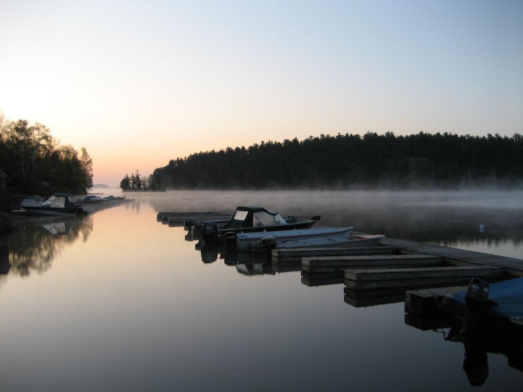 Lang Lake Resort Espanola Extérieur photo